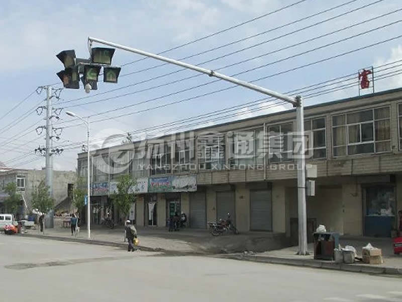 XHDG-066，吊籠式信號燈桿